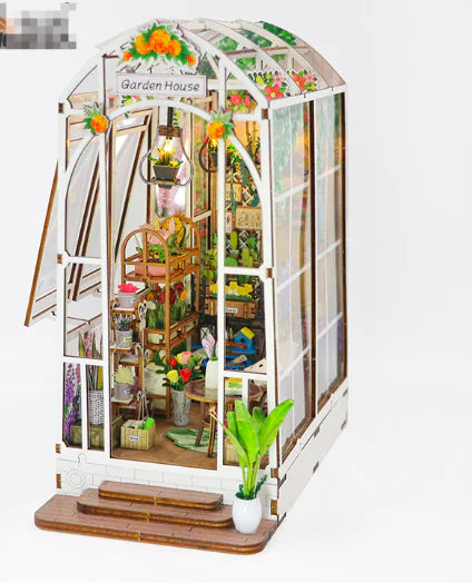 Mini Garden House Book Nook Kit